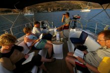 Lesestunde im Cockpit